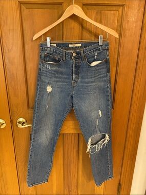 Levi's Distressed Blue Ankle Crop Jeans